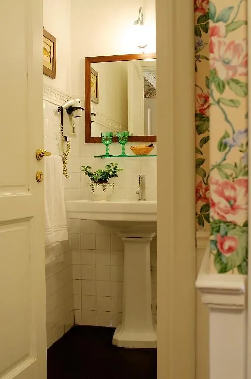 Guest House Arco Dei Tolomei Rome Italy